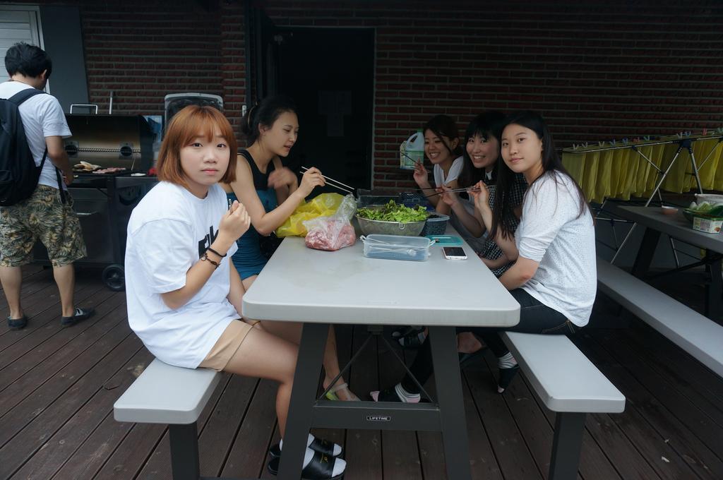 24 Guesthouse Garosugil - Gangnam Seoul Bagian luar foto